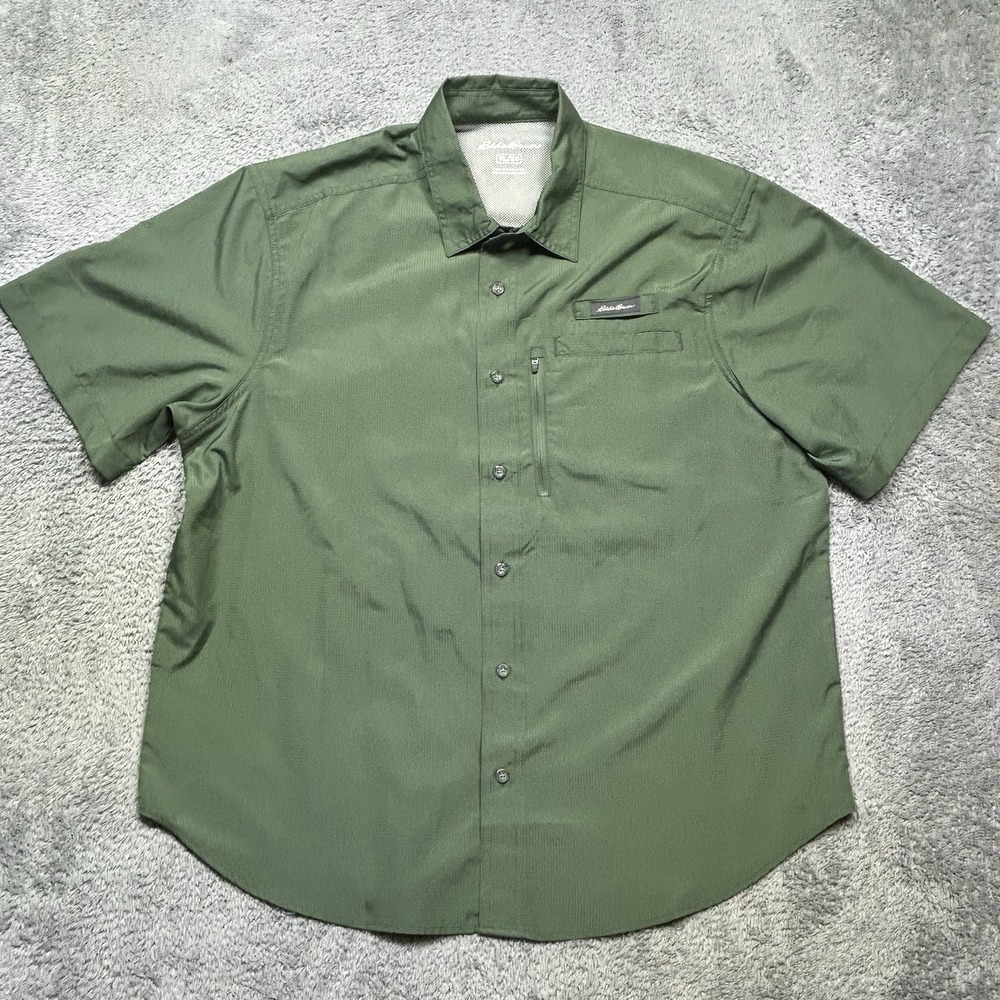 Eddie Bauer Men' XL Green Short Sleeve Button Up Fishing Hiking Shirt Vented EUC